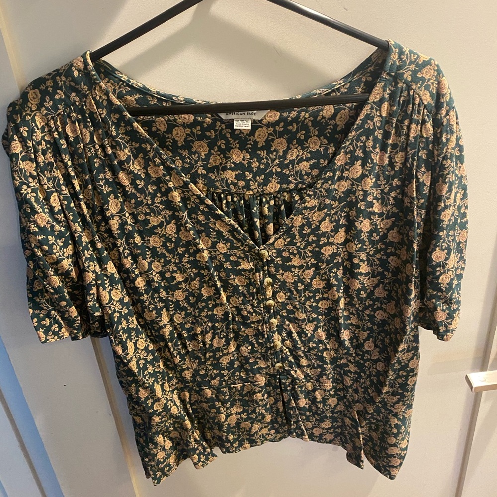 American Eagle short sleeve button up shirt